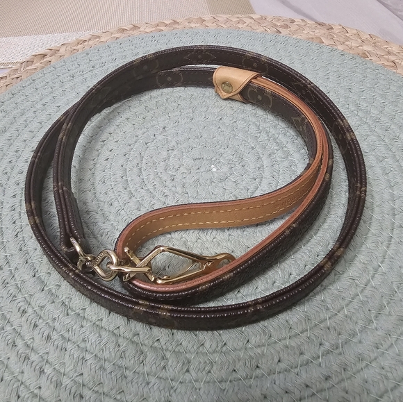 #0520-1066 LOUIS VUITTON DOG LEASH - Picture 5 of 6